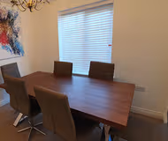 Modern Spacious 4 Bedroom House with Garden & Parking