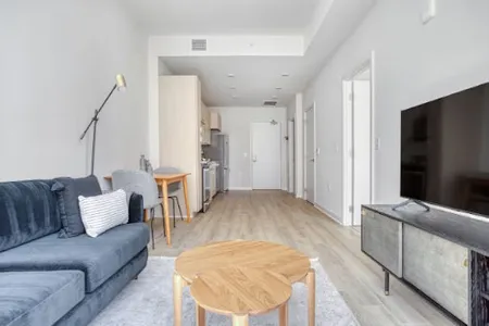 First St SW Serviced Apartments