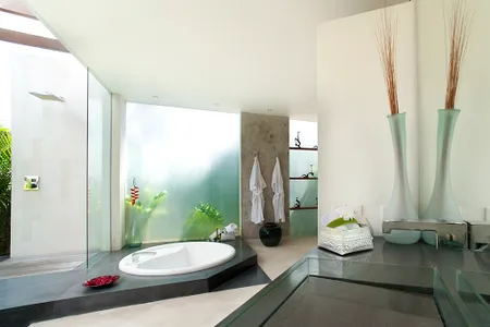 Super Stylish Villa Near Jalan Laksmana