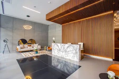 Spectacular Canal View Two Bedroom In Dubai Marina