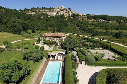 Gorgeous Provencal Mas Near Lacoste