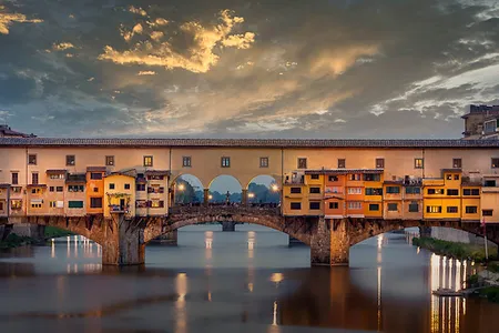 19TH CENTURY LUXURY- A STONE’S THROW FROM UFFIZI
