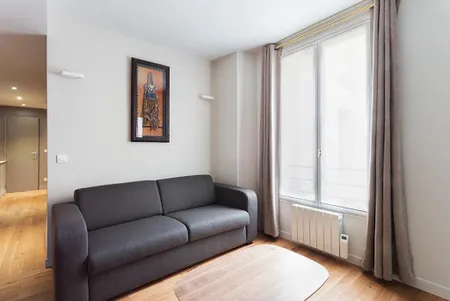Rue de Chaillot Serviced Apartment