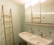 Postplatz Serviced Apartment with a Balcony