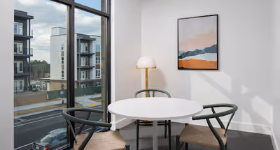 Alta Davis Apartment