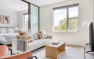 I St NE Serviced Apartments