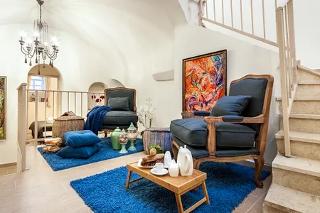 Living area at King David 10
