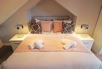 Queens Road - Spacious 4 bedroom home with parking