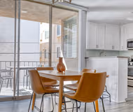 N Wetherly Dr Apartment