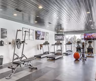 University Blvd Street Serviced Apartment