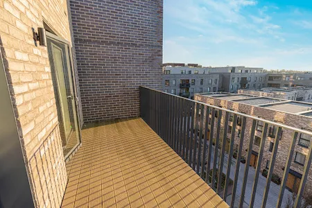 2 bed 2 bath Colindale