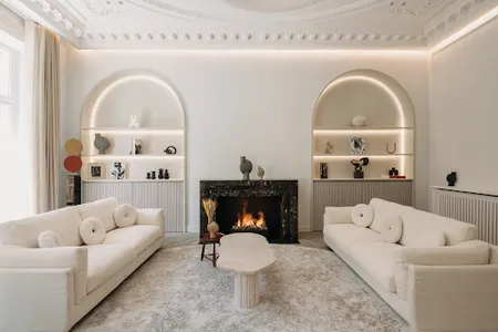RIGHT ACROSS THE TUILERIES WITH ENCOMPASSING VIEWS