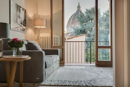 DUOMO VIEW-STEPS AWAY FROM GALLERIA DELL'ACCADEMIA