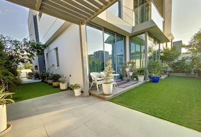 Spectacular Gardenia Jebel Ali Villa