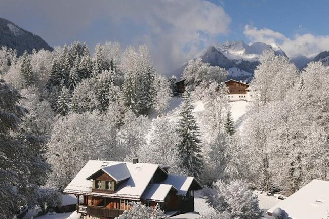 A Traditional Alpine 240 sqm Chalet in Central Gstaad