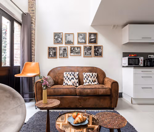 CHARMING & VIBRANT NEIGHBOURHOOD MONTMARTRE