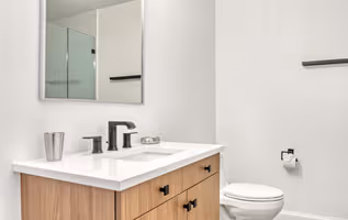 W Springfield St Apartment