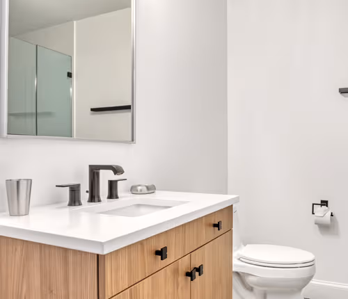 W Springfield St Apartment