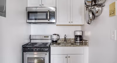 E Broadway Apartment