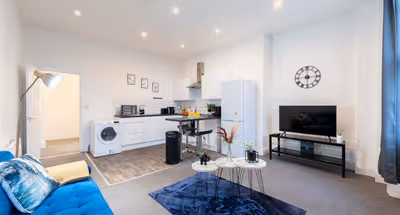 16 Blenheim Terrace - Woodhouse Apartment