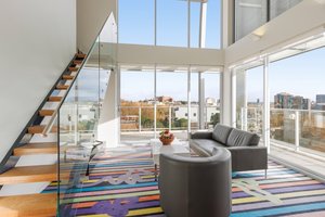 Riley Street Serviced Apartment