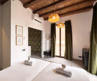 Barcelona Nou Apartments