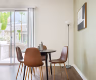 Redwood Ave Apartment