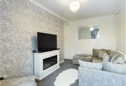 Work & Relax: Modern 2-Bed in Swansea