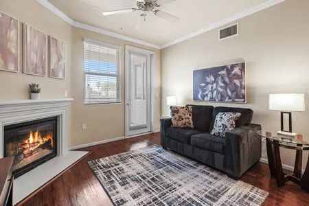De Soto Ave Serviced Apartments