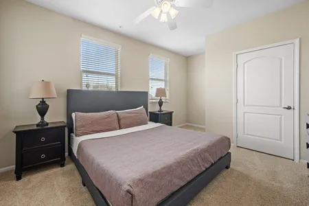 De Soto Ave Serviced Apartments