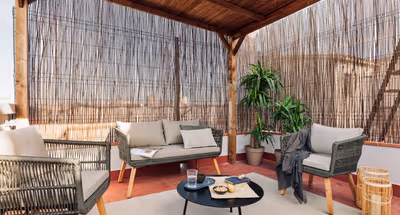 Isola Service Apartment