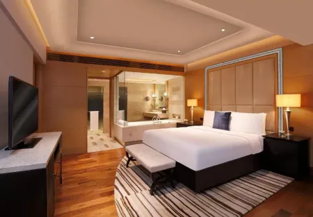 Golf Drive Premium Service Apartment