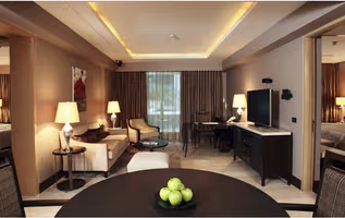 Golf Drive Premium Service Apartment