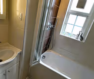 Bathroom at Gorgeous 1 bed room flat in Chelsea