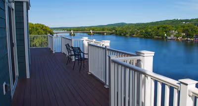 Hudson Lookout Apartments