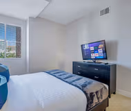 Two Bedroom Apartment in Wilshire Blvd