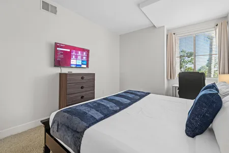 2 Bedroom in Wilshire Blvd