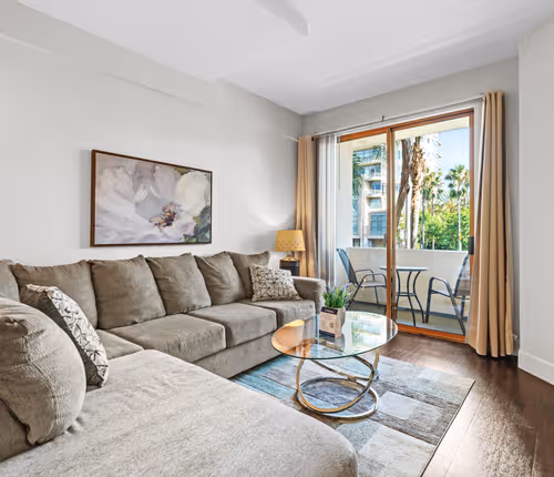 2 Bedroom in Wilshire Blvd