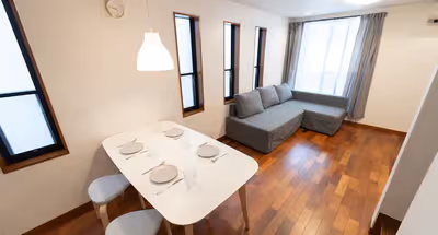 Spacious Two Bedroom Apartment in Roppongi
