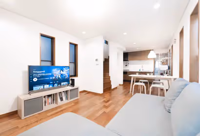 Spacious Two Bedroom Apartment in Roppongi