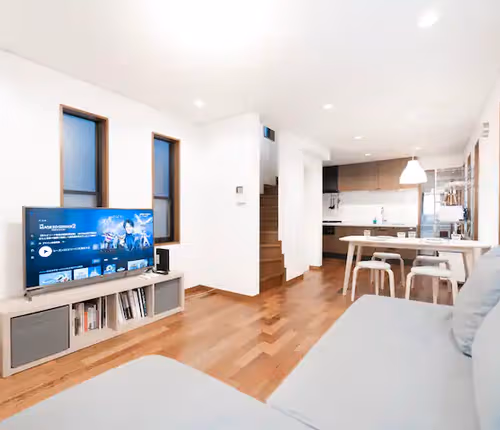 Spacious Two Bedroom Apartment in Roppongi