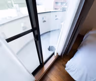 Spacious Two Bedroom Apartment in Roppongi