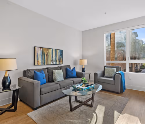 Waters Edge Apartment