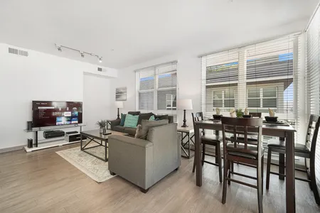 Fully Furnished 3BR in Wilson Ave