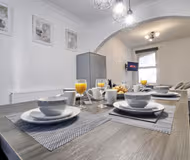 Welcome to Your 4 bedroom Coastal Retreat West Cliff On Sea!