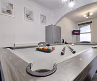 Welcome to Your 4 bedroom Coastal Retreat West Cliff On Sea!