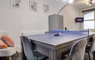 Welcome to Your 4 bedroom Coastal Retreat West Cliff On Sea!