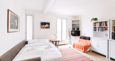 One Bedroom in 15th Arr accessible by Elevator, With Eiffel Tower Nearby