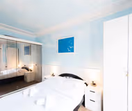 One Bedroom in 15th Arr accessible by Elevator, With Eiffel Tower Nearby