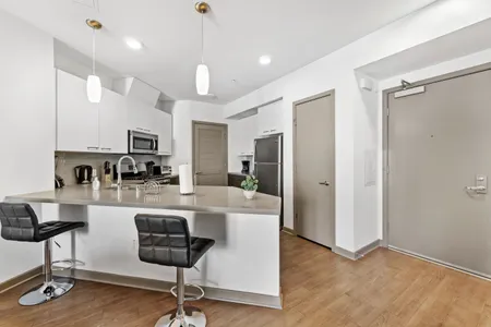 W Wilson Ave Apartment